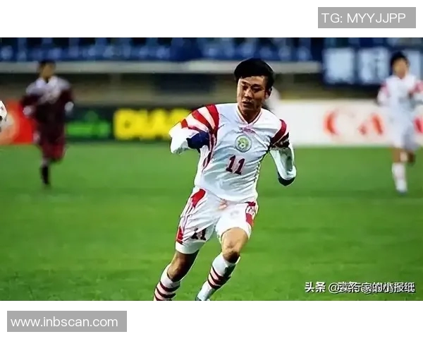 足球明星身上的字迹背后隐藏的故事与情感解析 足球明星身上的字迹背后隐藏的故事与情感解析