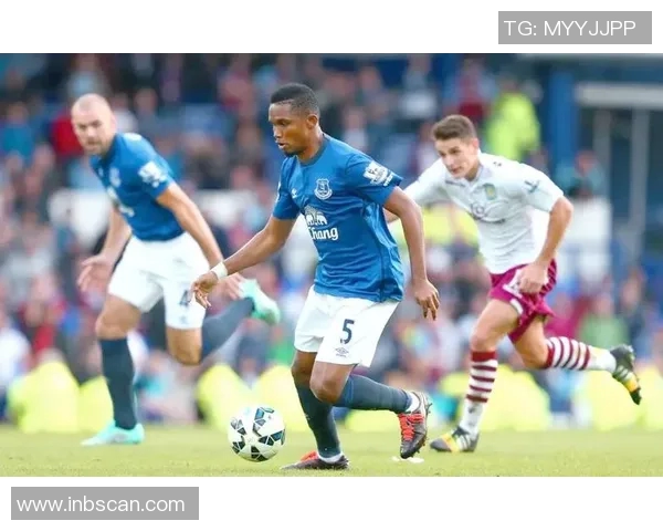 英超联赛中那些不可忽视的足球明星们的传奇故事与辉煌成就