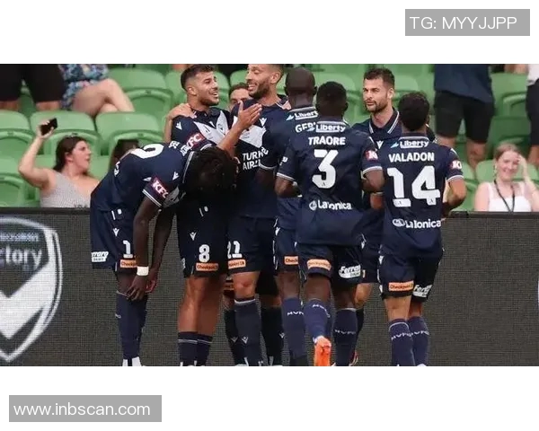 墨尔本胜利与西部联的激烈对决展现澳超精彩瞬间